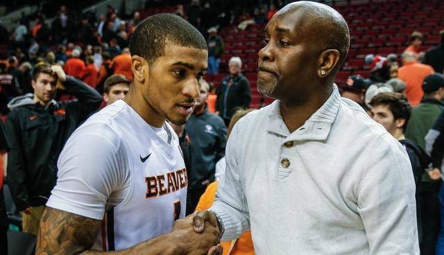 冕冠军需要 冕冠军需要