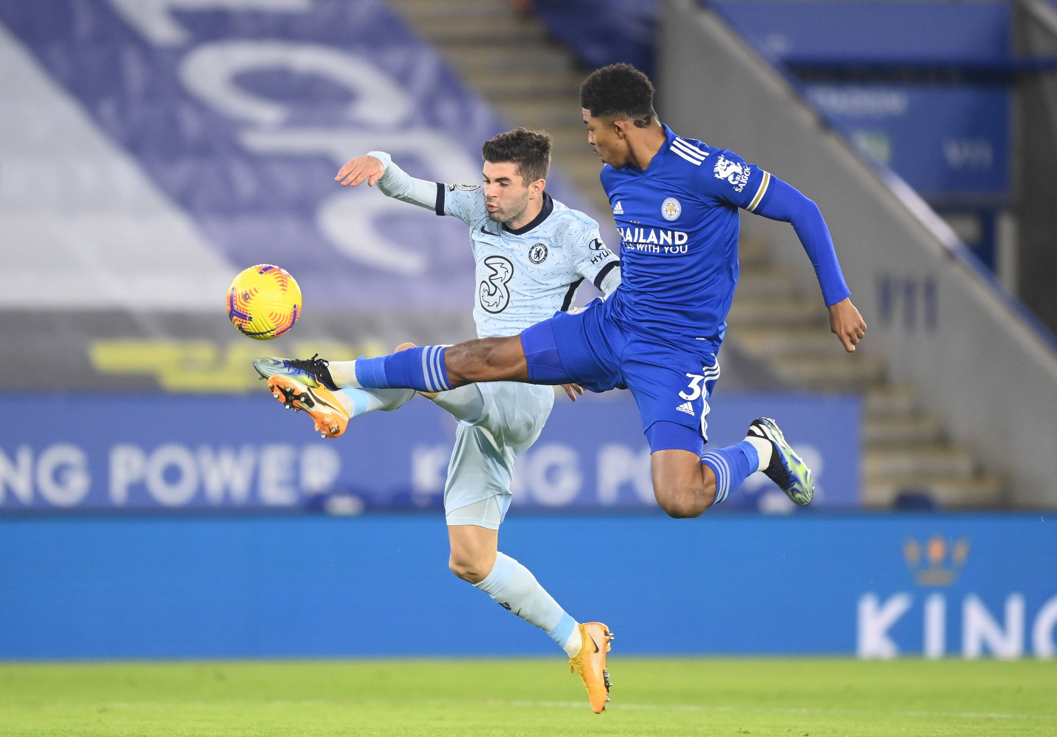 官方：维拉22岁前锋刘易斯-多宾租借加盟英冠普雷斯顿