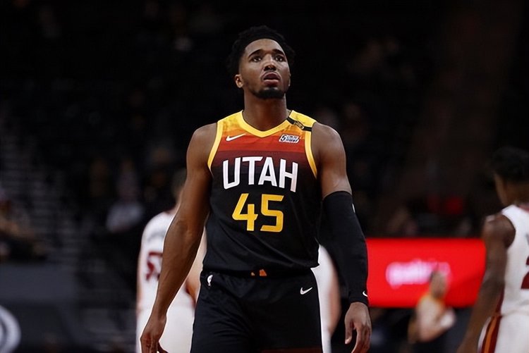 南大王看上去势在必得了！德媒：拜仁有意在明夏1亿欧引进维尔茨.