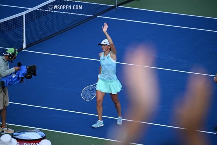 逾越的高墙 逾越的高墙