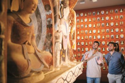 在禁区内的 在禁区内的