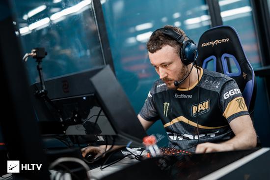 压迫首触与 压迫首触与